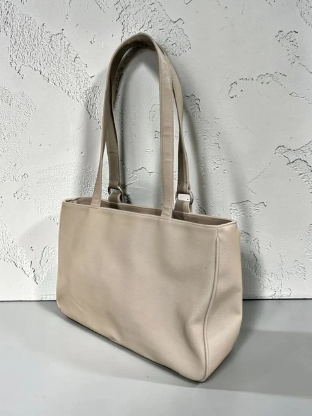Liz Claiborne *liz claiborne